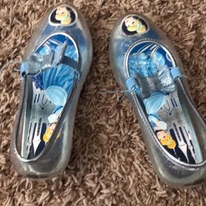Girls play Cinderella shoes